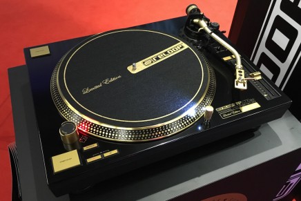 Reloop shows limited RP-7000 golden edition at Musikmesse 2016