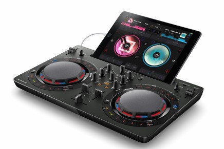 New Pioneer DDJ-WeGO4 laptop and iPad compatible portable DJ controller
