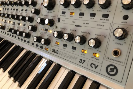 Moog Subsequent 37 CV monophonic analog synthesizer – Gearjunkies review
