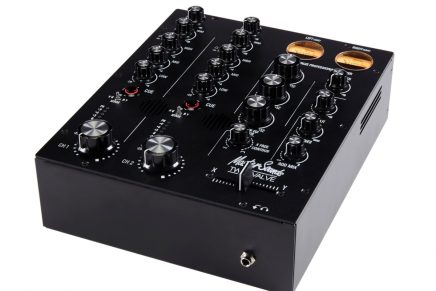 MasterSounds launches Radius TWO VALVE compact DJ mixer