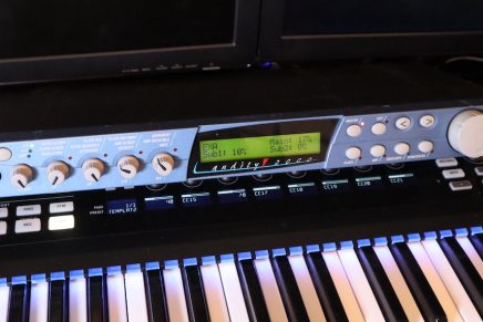 Gearjunkies video – E-MU Audity 2000 synthesizer module overview and sound demo
