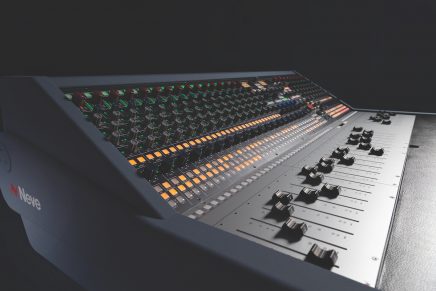 Introducing the Neve 8424 Console
