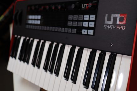 Gearjunkies video – IK Multimedia Uno Synth Pro in 17 minutes