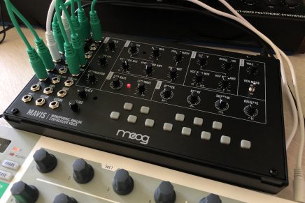 Gearjunkies video – Moog Mavis analog semi-modular synthesizer