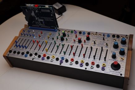 Gearjunkies video – The Buchla Easel Command 208C