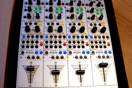 4MidiLoop DJ Controller – Gearjunkies Review