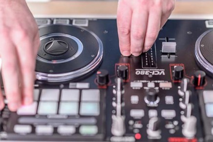 Serato DJ with the Vestax VCI-380 – Video