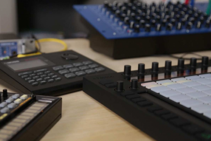 Ableton Push and Playing Hardware Drum Machines – Video